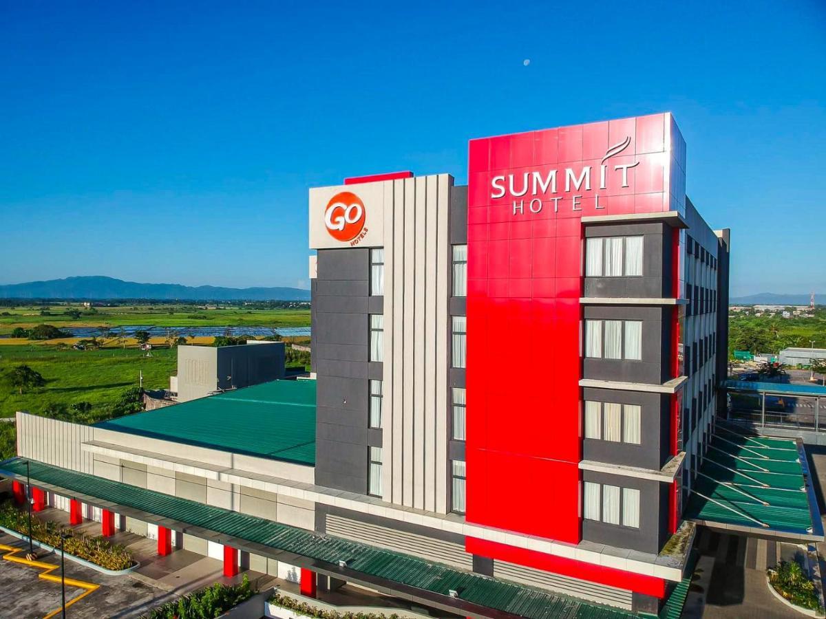 Go Hotels Plus Naga Esterno foto