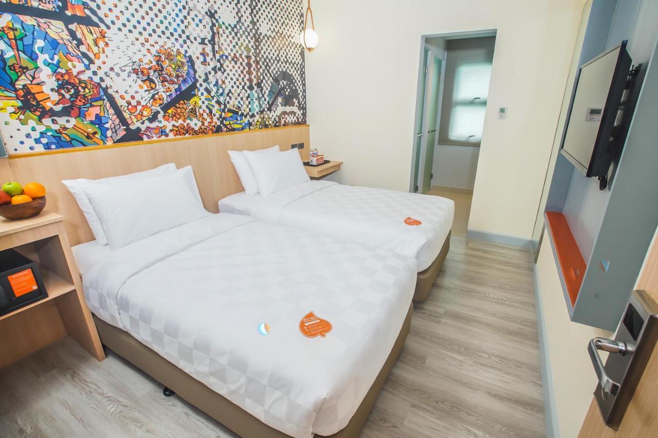 Go Hotels Plus Naga Esterno foto