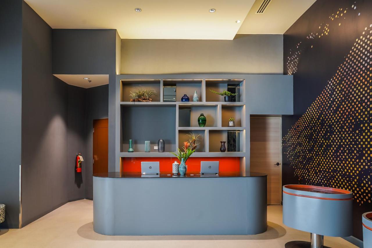Go Hotels Plus Naga Esterno foto